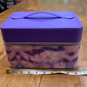 Gently used makeup case
